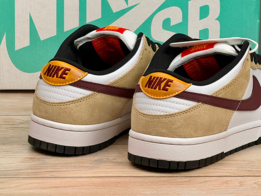 Nike Dunk SB Low Crimson