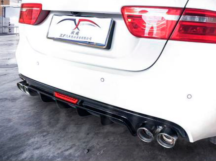 Карбоновый диффузор заднего бампера для Jaguar XE 2015-2019 Ягуар