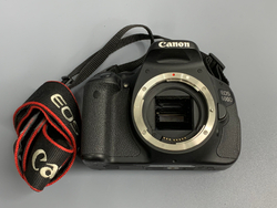 Canon EOS 600D kit 18-55mm IS ll 3.900 кадров