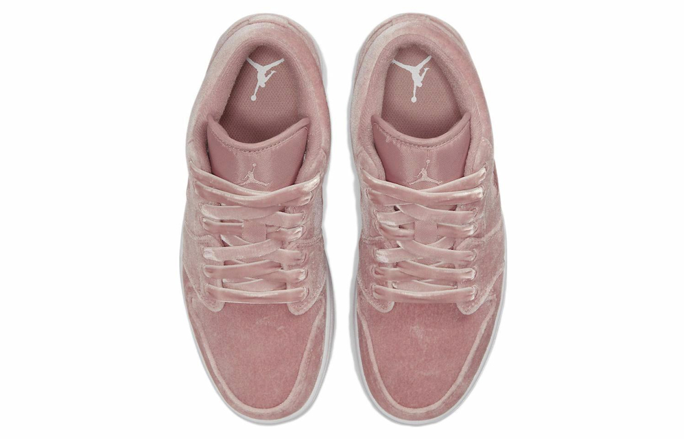 Кроссовки Jordan Air Jordan 1 Low "Pink Velvet" (Женская размерная сетка)