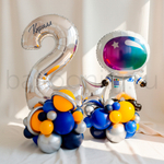 Стойка "Космонавт цифра+фигура"