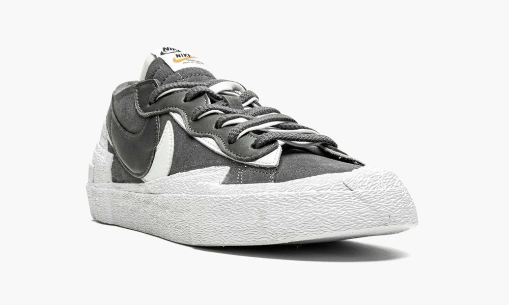 Blazer Low Sacai "Iron Grey"