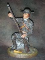 Статуэтка. Фарфор. Солдат революционер стрелкового батальона 1776. Royal Doulton. Англия