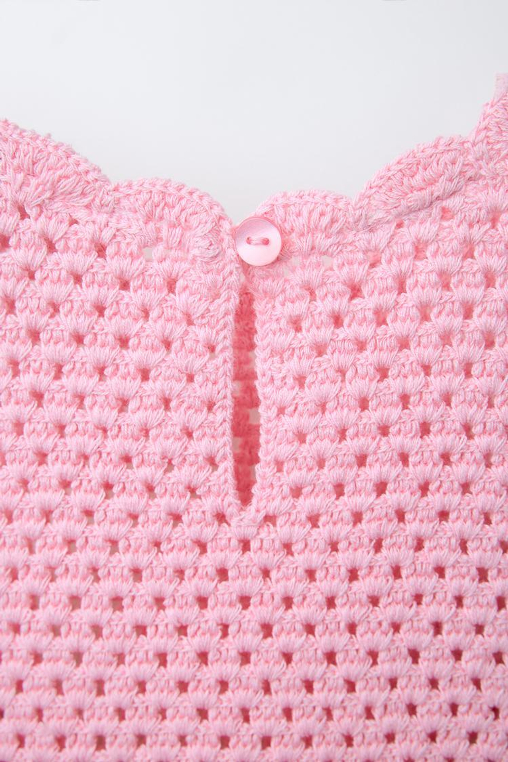 ZARA ТРИКОТАЖНОЕ ПЛАТЬЕ ИЗ КРУЖЕВА КРОШЕ С НАШИВКАМИ «КЛУБНИКА», РОЗОВЫЙ