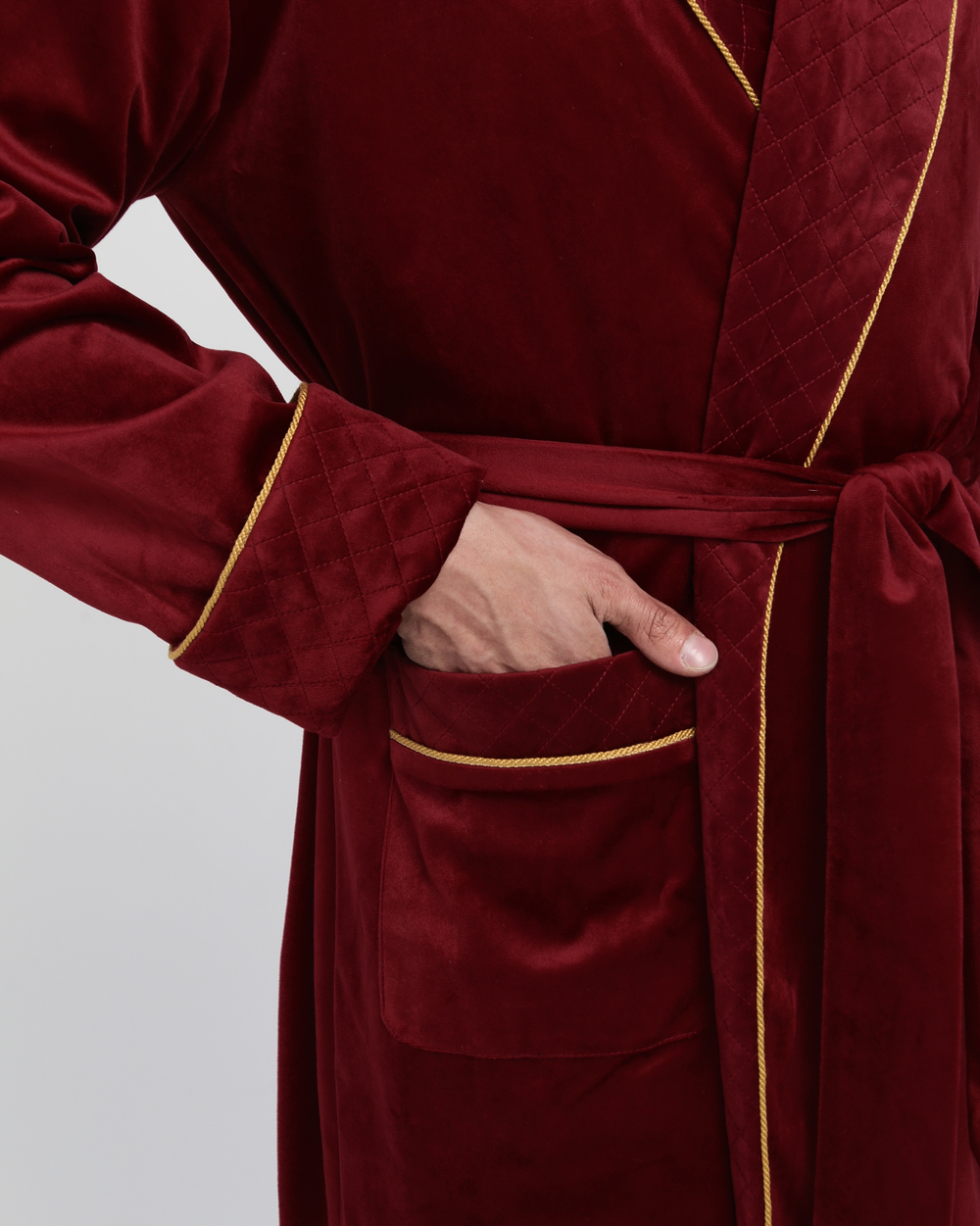 Халат бархатный со стеганными бортами