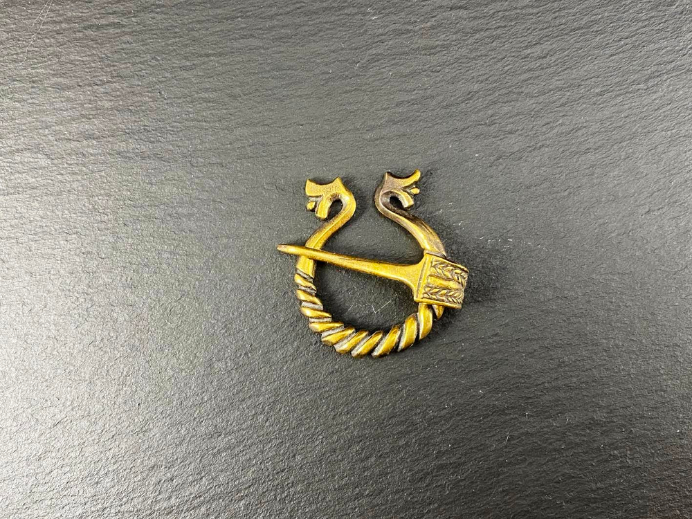 Фибула. Балты, Финны 12-13 в.