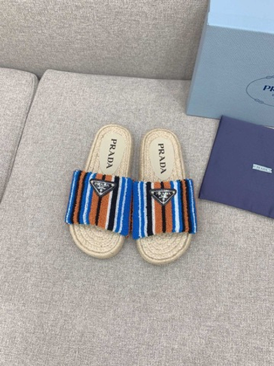 Prada Slides