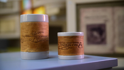 Кружка большая фарфоровая c берестой и с цитатами Чехова. Chekhov forever.