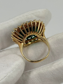 Кольцо с зелёным кристаллом