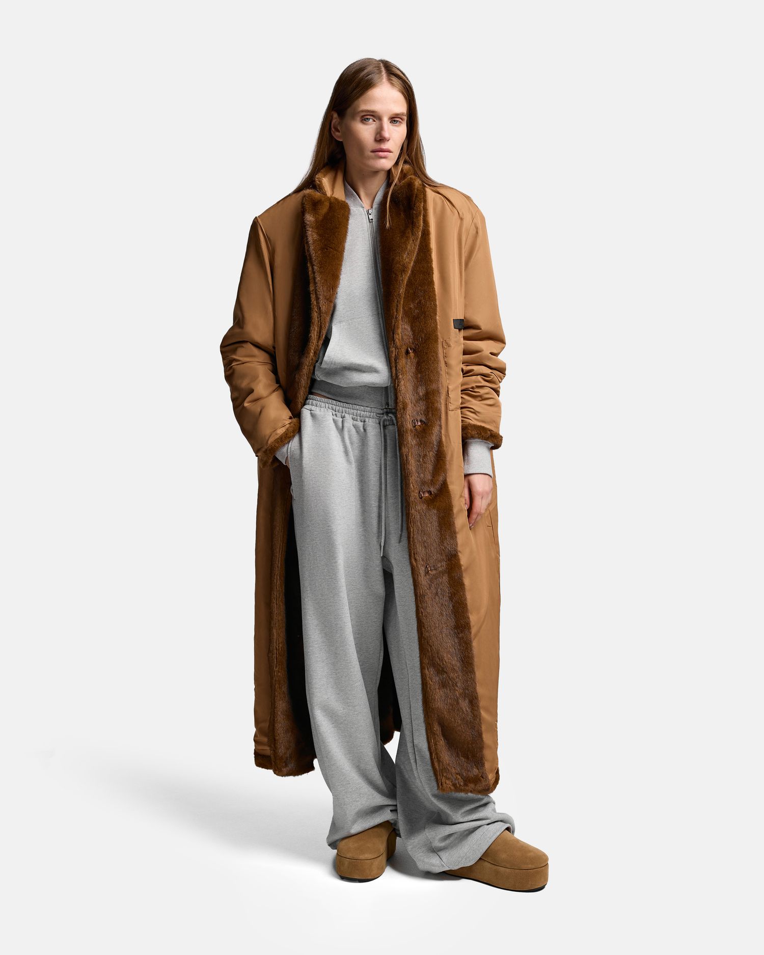 БРЮКИ ИЗ ФУТЕРА НА КУЛИСКЕ