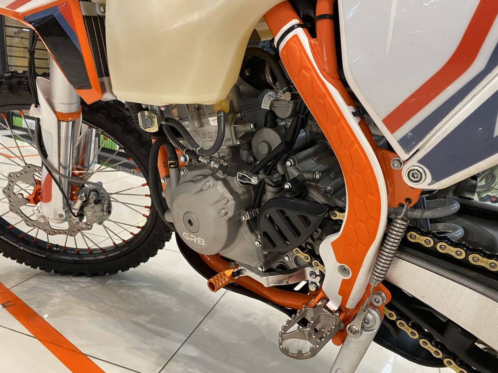 Мотоцикл GR8 F300L (4T 177FMM FCR carb) Enduro PRO (2020 г.)