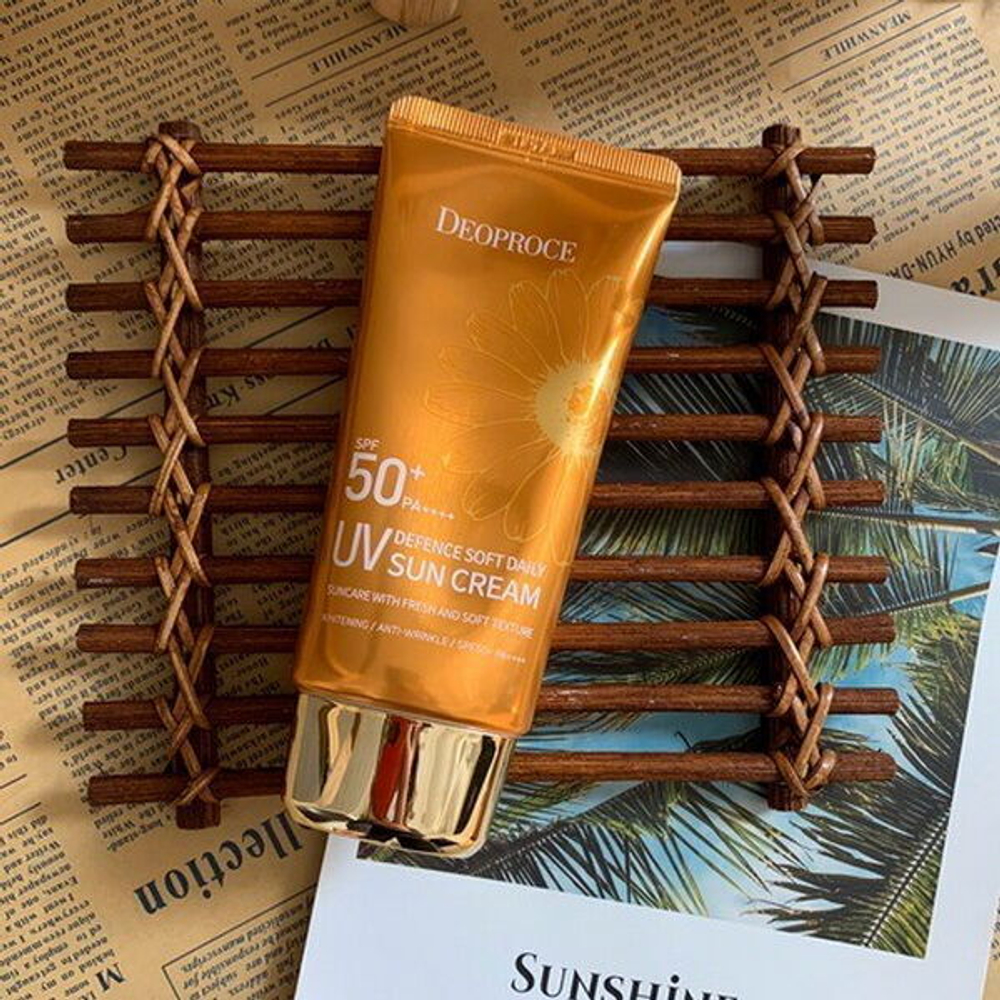 Легкий увлажняющий солнцезащитный крем для лица Deoproce UV Defence Soft Daily Sun Cream SPF PA 50+ PA++++, 70г