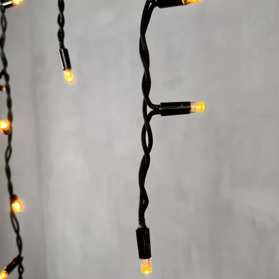 Светодиодная бахрома с колпачком 3,1*0,5 м., 120 желтых LED ламп, каучуковый черный провод, LTC (LL120-1-2Y)