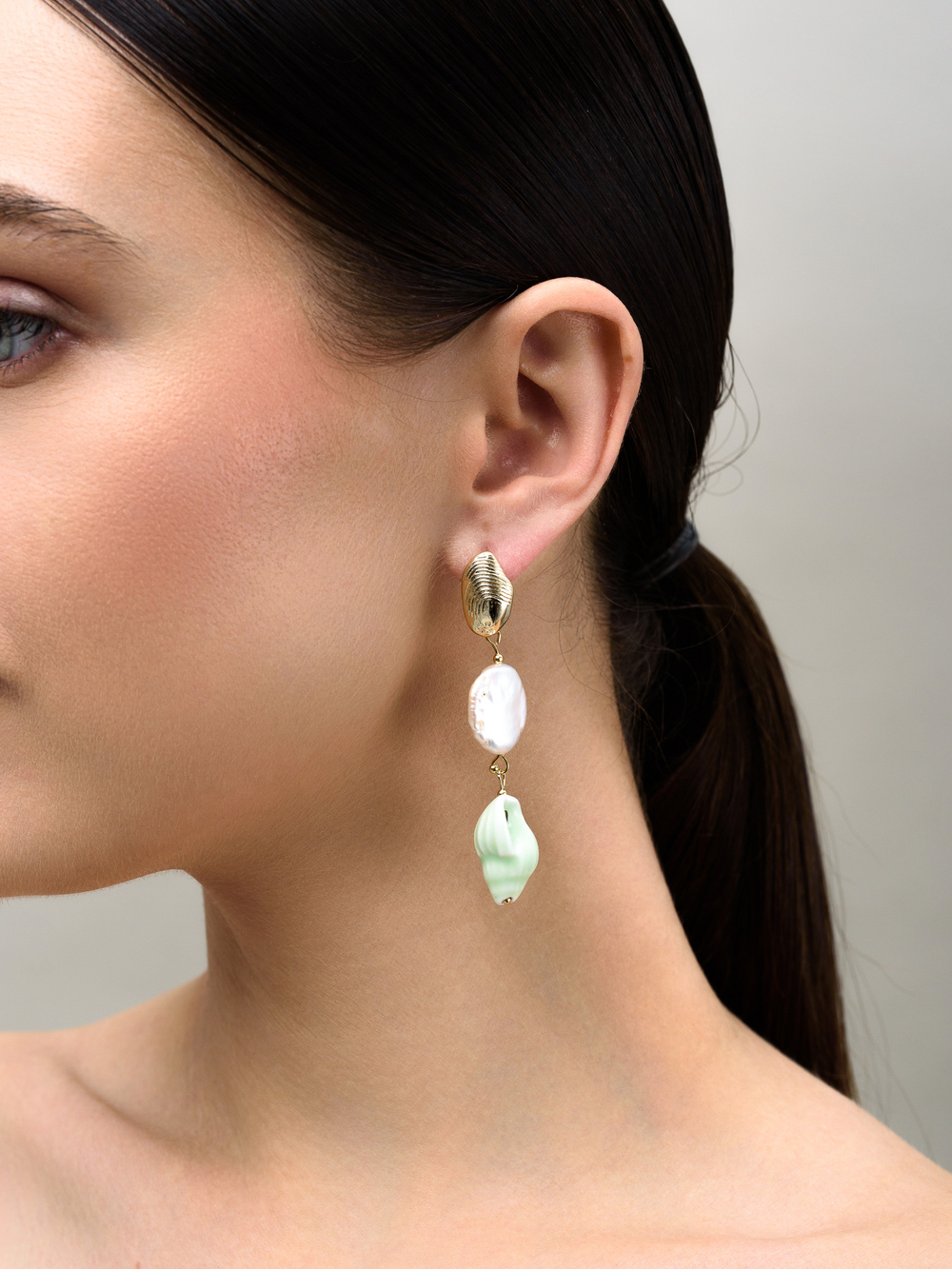 Серьги "Caramel shell pearl green" Gold