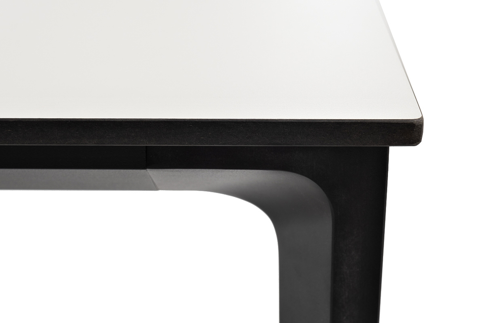 "Малага" обеденный стол из HPL 160х80см, цвет молочный, каркас черный