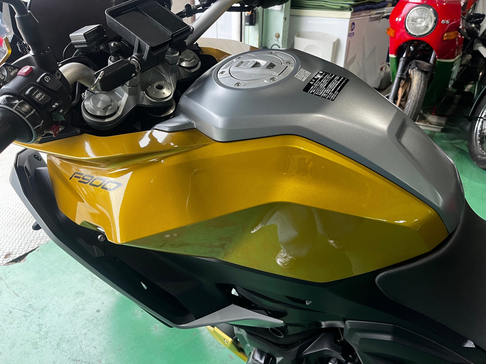 BMW F900XR