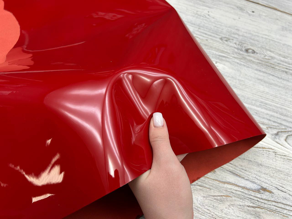 Vernissage Red Heart (0,8-1,0 мм), цв. Красный, натуральная кожа