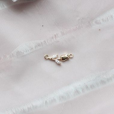 Коннектор Тюльпан с фианитами 19*7 мм, позолота П153