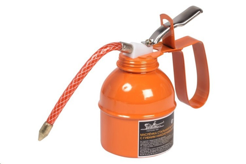 Масленка стальная рычажная с гибким наконечником 250 мл (AIRLINE)