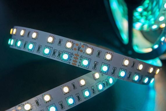 Светодиодная лента SWG 28,8W/m 120LED/m 5050SMD RGB/ теплый белый 5M 901044