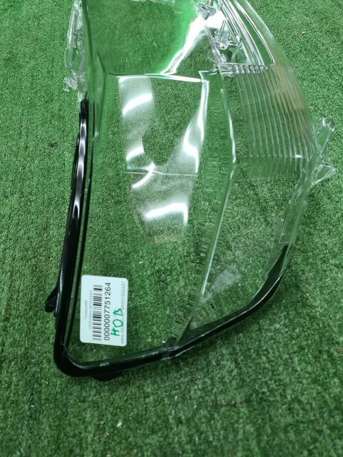 Стекло фары правое Toyota Land Cruiser 200 (15-21)