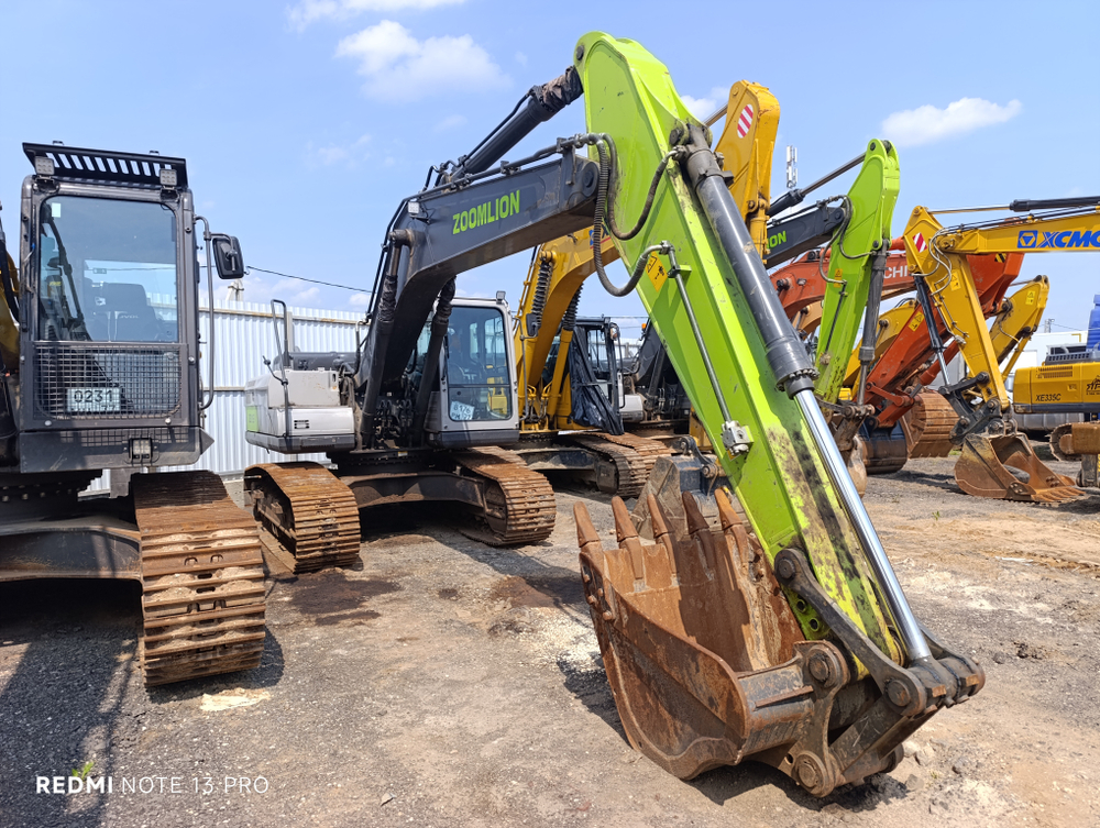 Zoomlion ZE215 Экскаватор ZE215E (Дизельный, 5,9 л, 152 л.с., АТ)