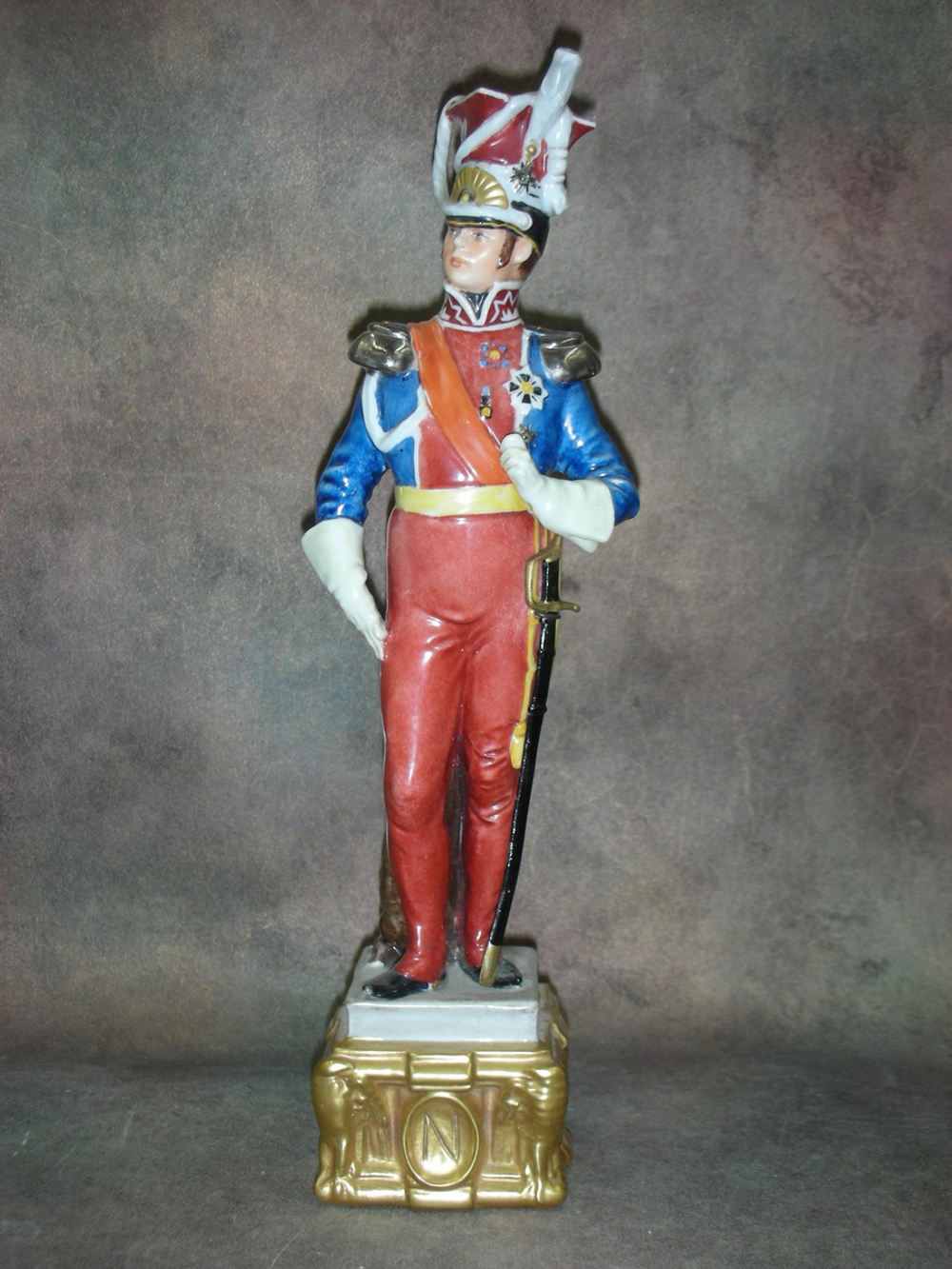 Статуэтка. Фарфор. Гусар. Солдат Улан. Capodimonte. Merli. Италия