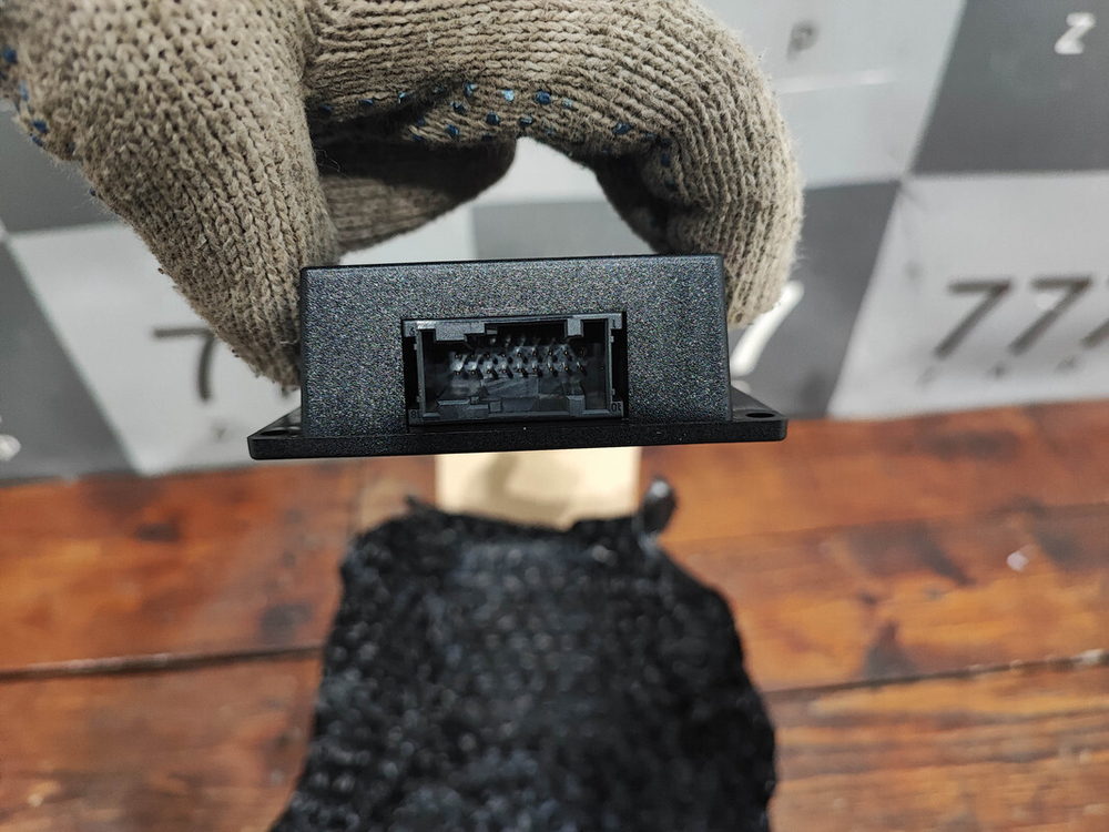 Блок управления подсветкой эмблемы ML GLE W166 11-18 Новое Оригинал A1669002808