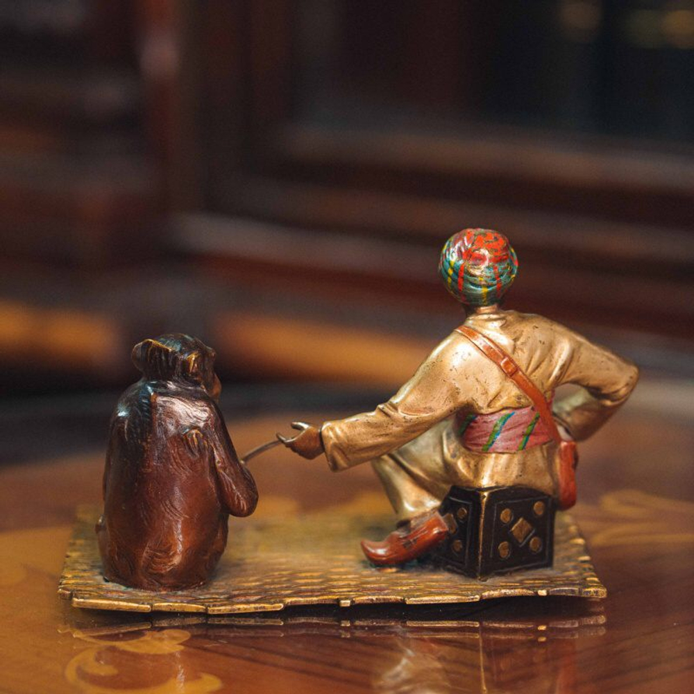 Настольная скульптура в стиле Венской бронзы «Дрессировщик»