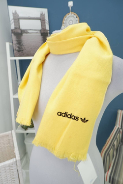 Шарф Adidas солнечного оттенка