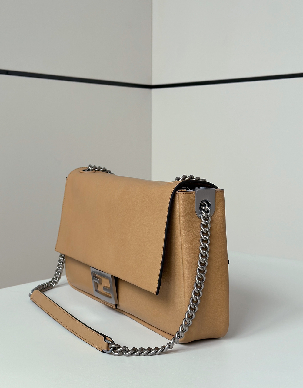 Fendi Baguette Chain Large 38 cm