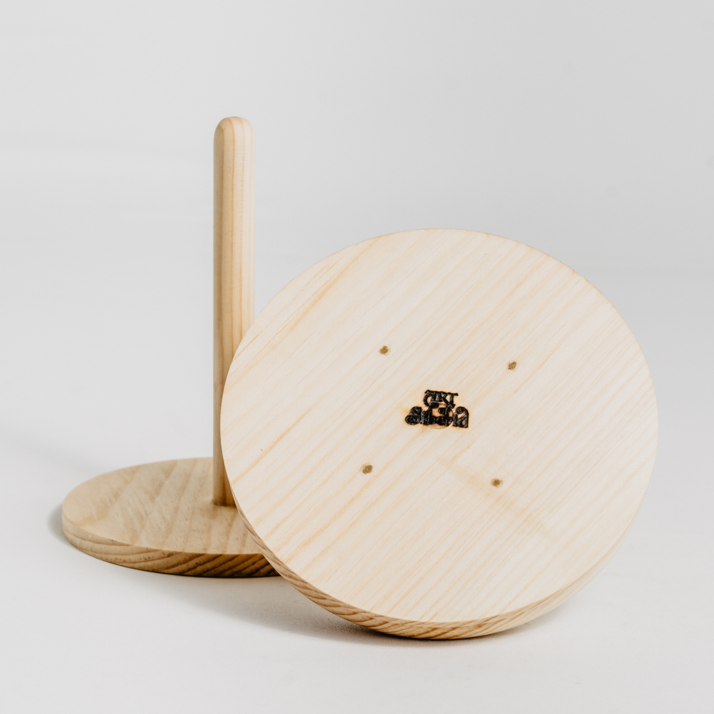 Деревянный спиннер-подставка для пряжи, для клубка из древесины кедра. KL10