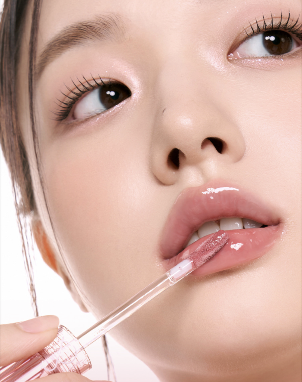 Стойкий блеск для эффекта стеклянных губ rom&nd Glasting Color Gloss - 02 Nutty Vague