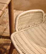 Уличный стул Alipa из акации и веревки цвета экрю