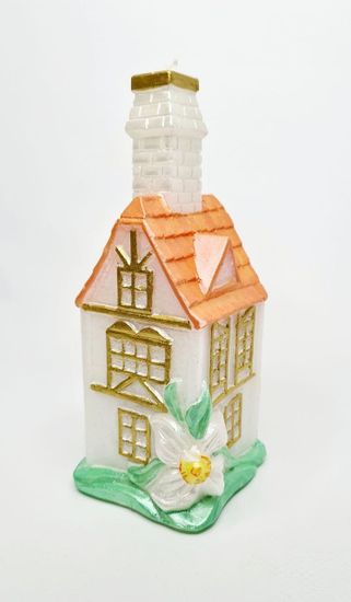 Свеча радужная "Домик счастья" белая (при горении свеча переливается разными цветами) Размер: 8х7,5х17,5 см