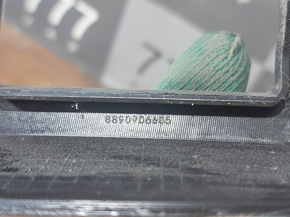 Кронштейн заднего бампера левый Geely Tugella 19-нв Б/У Оригинал 6044096200