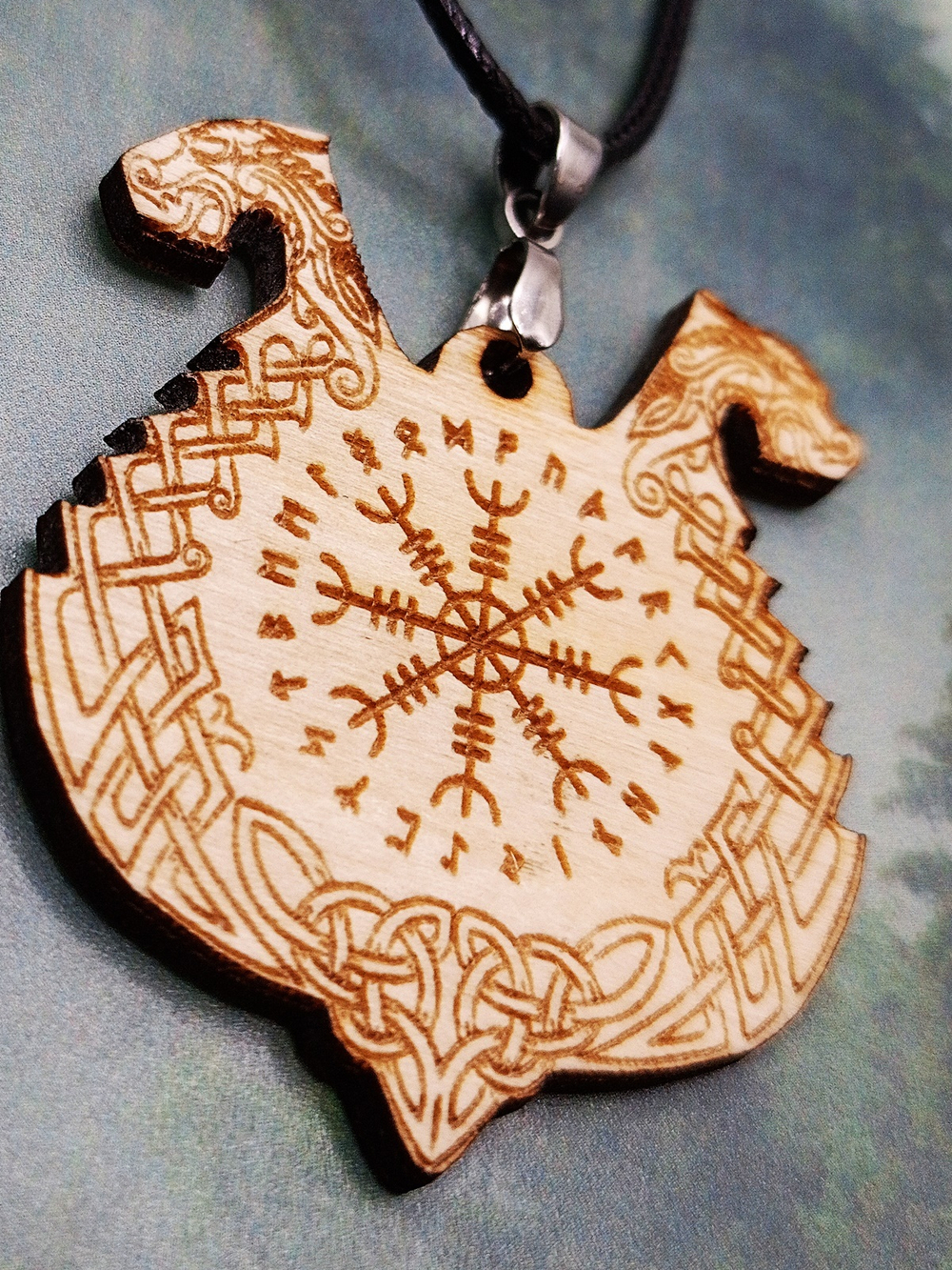 Кулон Вегвизир