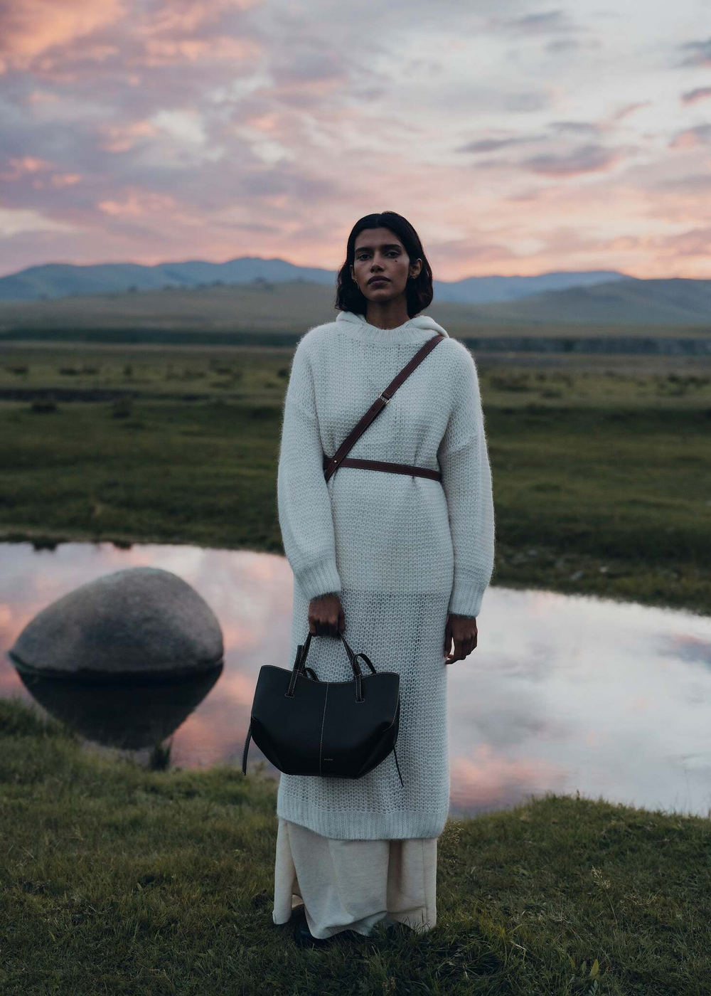 Сумка Polene Cyme Mini EDITION TEXTURED BLACK WITH ECRU STITCHING