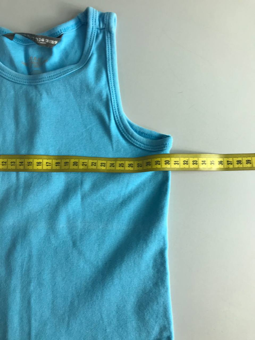 Майка H&M практичная, визуально на 2/4 года