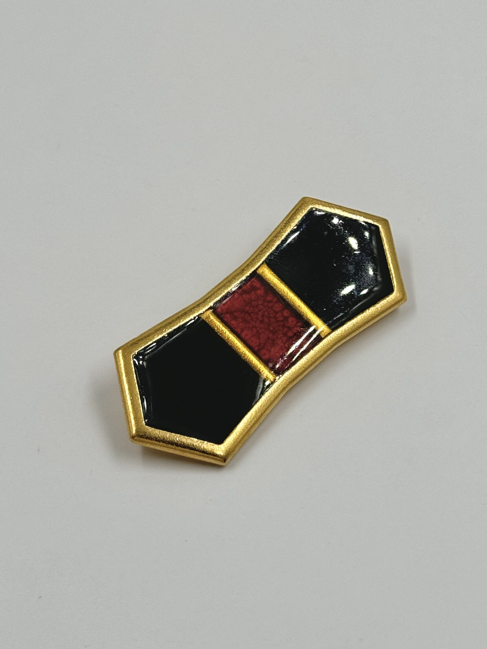 Брошь фигурная YSL