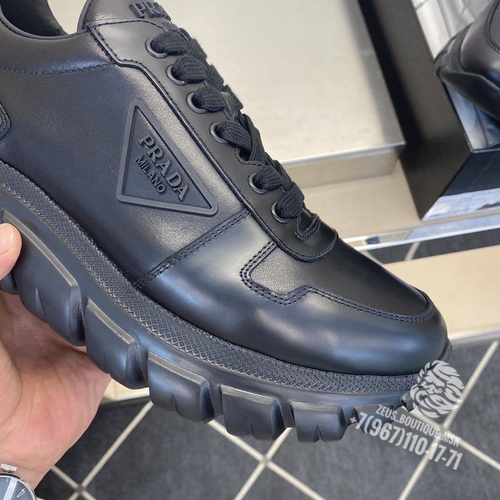 Кроссовки Prada