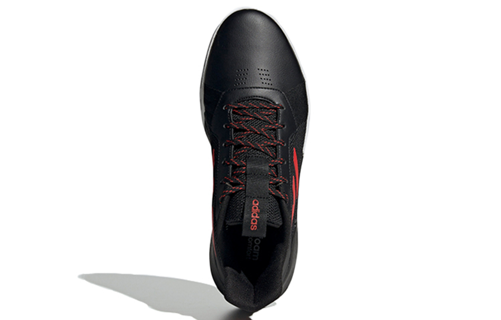 Кроссовки Adidas Runthegame