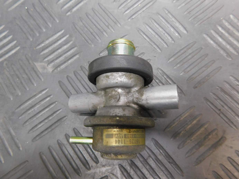 Клапан воздушный Kawasaki ZZR1100 99