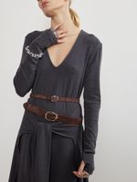 БАЗОВЫЙ ТОНКИЙ РЕМЕНЬ С МЯТОЙ ПРЯЖКОЙ ЗАМША ТЕМНЫЙ ШОКОЛАД