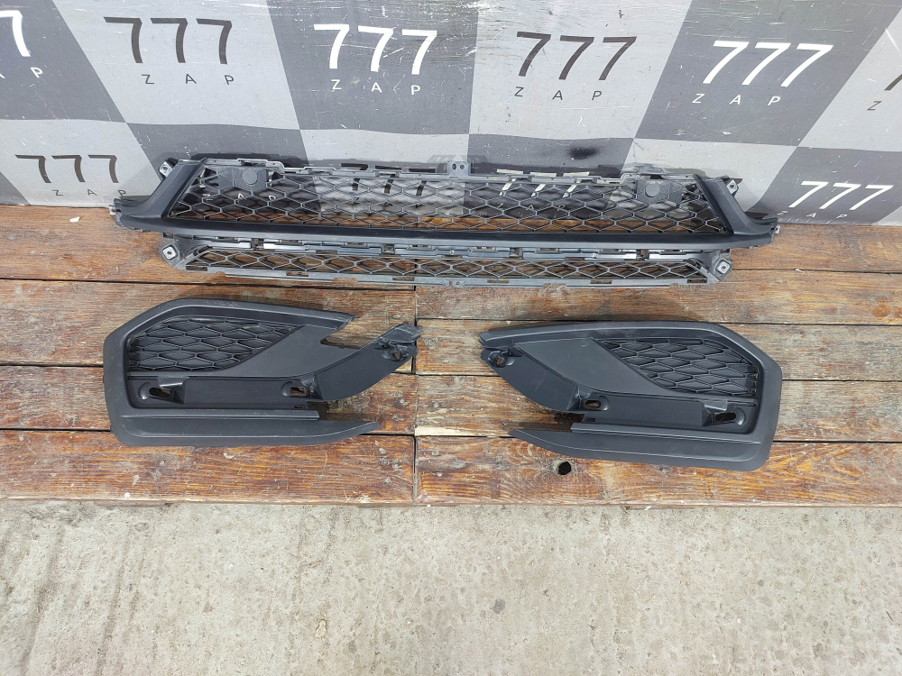 Решетка переднего бампера + накладки LADA Vesta 22-нв Б/У Оригинал 8450041598