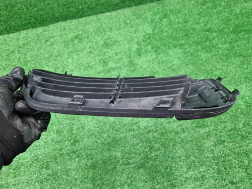Решетка переднего бампера правая BMW X1 F48 15-19