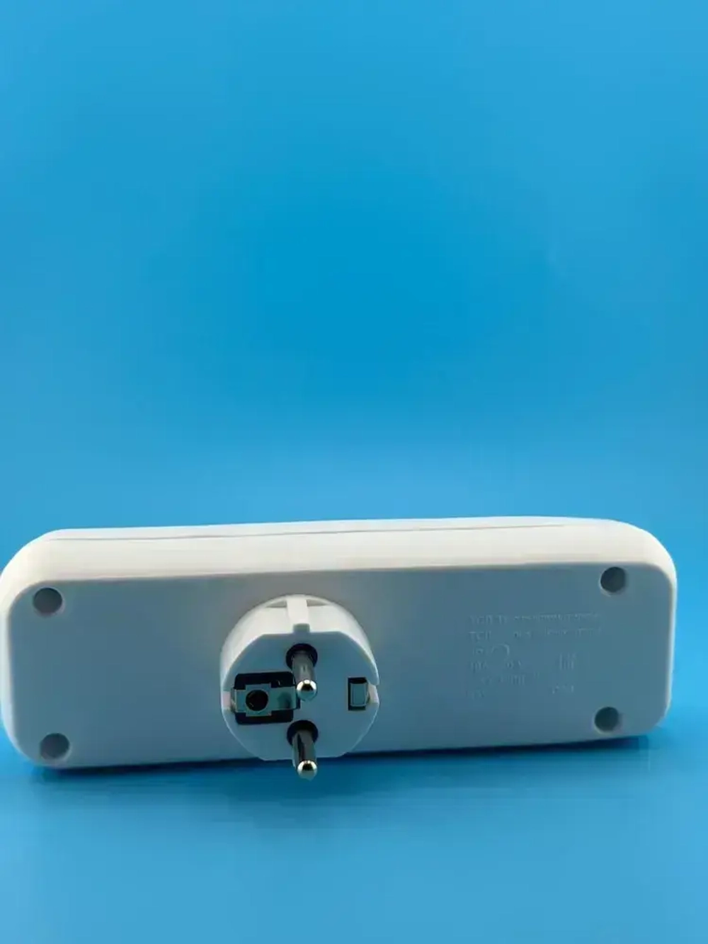 Тройник для розетки электрический с выключателем на 3 гнезда, Разветвитель в розетку 220 плоский с заземлением белый 16А