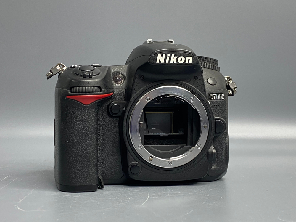 Nikon D7000 70.300 кадров