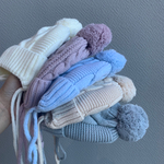 Шапочка вязаная с помпушкой