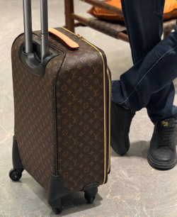 Дорожный чемодан Louis Vuitton